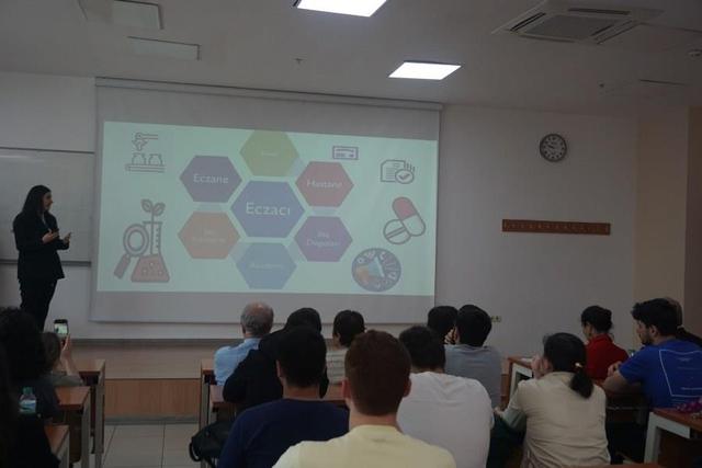 https://content.yeniyuzyil.edu.tr/upload/galeri/2024/6918/big/7.jpg