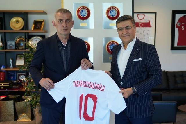 https://content.yeniyuzyil.edu.tr/upload/galeri/2024/6959/big/1.jpg