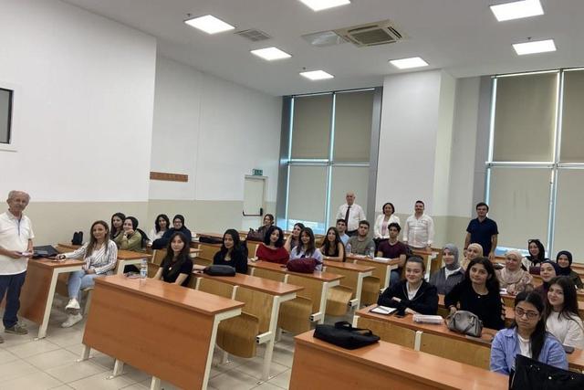 https://content.yeniyuzyil.edu.tr/upload/galeri/2024/7069/big/2.jpg