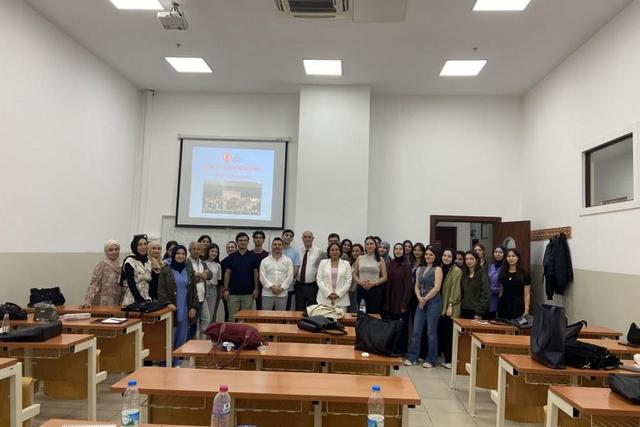 https://content.yeniyuzyil.edu.tr/upload/galeri/2024/7069/big/3.jpg