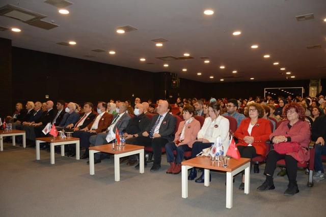 https://content.yeniyuzyil.edu.tr/upload/galeri/2024/7080/big/3.JPG