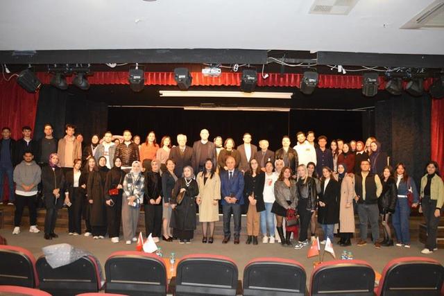 https://content.yeniyuzyil.edu.tr/upload/galeri/2024/7103/big/17.JPG