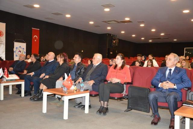https://content.yeniyuzyil.edu.tr/upload/galeri/2024/7103/big/3.JPG