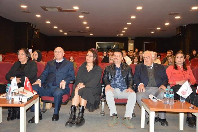 https://content.yeniyuzyil.edu.tr/upload/galeri/2024/7103/big/4.JPG