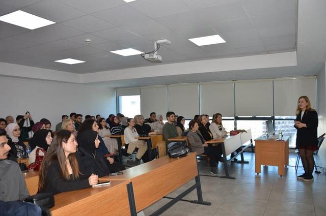 https://content.yeniyuzyil.edu.tr/upload/galeri/2025/7210/big/3.JPG