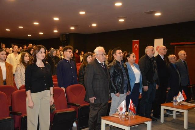 https://content.yeniyuzyil.edu.tr/upload/galeri/2025/7225/big/2.JPG