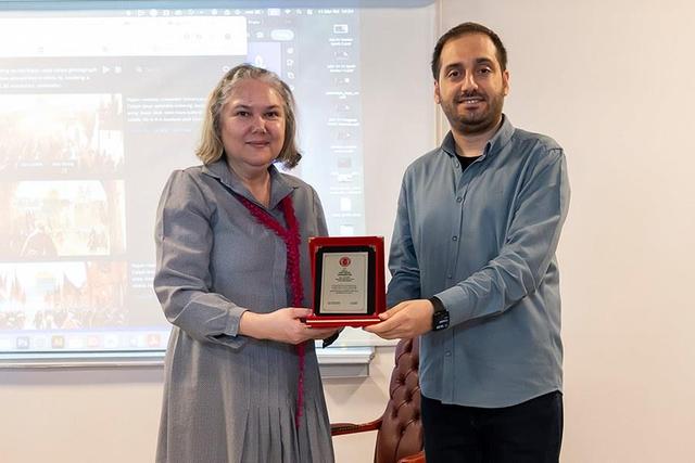 https://content.yeniyuzyil.edu.tr/upload/galeri/2025/7333/big/13.jpg