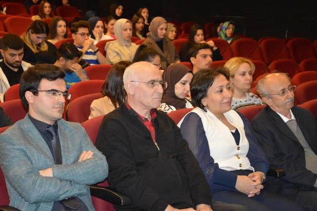 https://content.yeniyuzyil.edu.tr/upload/galeri/2025/7334/big/4.JPG