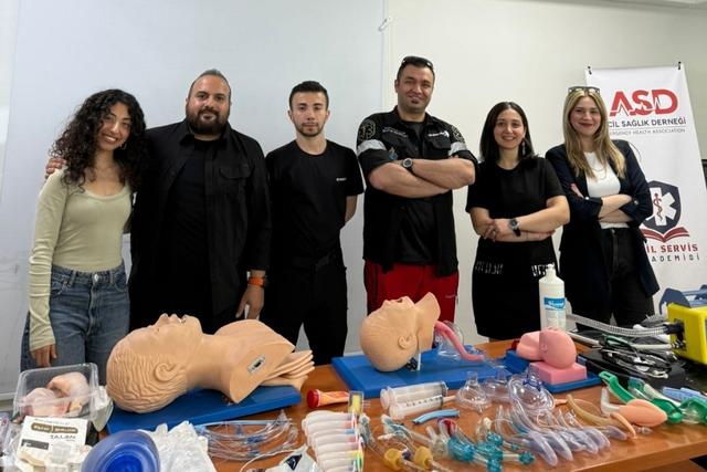 https://cmsapi.yeniyuzyil.edu.tr/news-media/big/3d419f92-1362-4b5d-8509-2067f9b0c2cd12.jpg