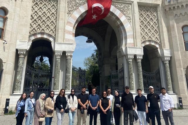 https://cmsapi.yeniyuzyil.edu.tr/news-media/big/5944b875-0055-45a7-96bf-97866cd1ab6e18.jpg