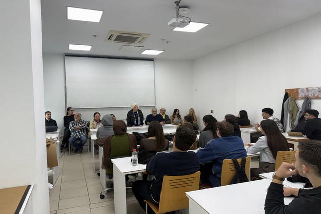 https://cmsapi.yeniyuzyil.edu.tr/news-media/big/990853a9-6884-45d1-b3ea-6f67201f8a25oryantasyon26-27--4.jpeg