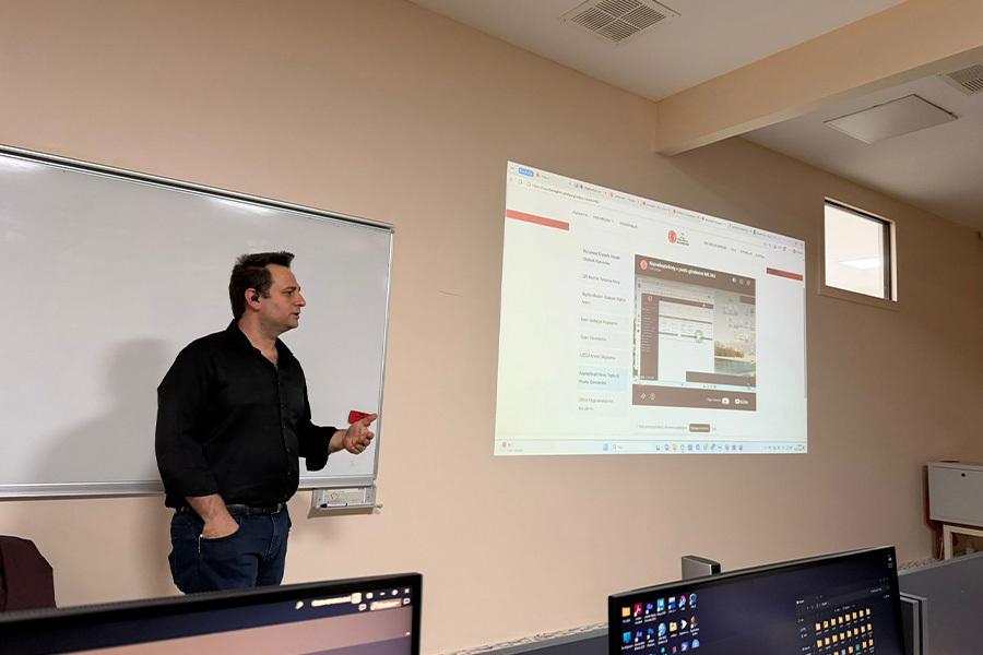 https://cmsapi.yeniyuzyil.edu.tr/news-media/big/b2357129-b087-4cea-a7f8-dd3283fd6e44ozlem-koyuncu1.jpg