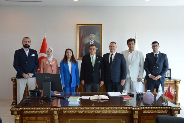 https://cmsapi.yeniyuzyil.edu.tr/news-media/big/b950aa89-cc5a-4e7f-ad25-f7813398b1261.jpeg