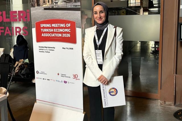 https://cmsapi.yeniyuzyil.edu.tr/news-media/big/d7ac1900-418b-4cd9-adb6-4f81ebf008531-4.jpg