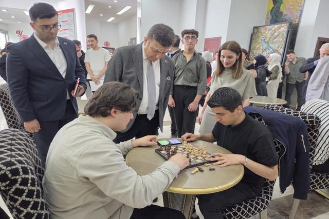https://cmsapi.yeniyuzyil.edu.tr/news-media/big/dd6a3655-2093-44c9-aa24-de92d71859aa2.jpg