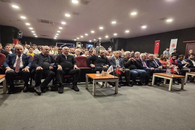 https://cmsapi.yeniyuzyil.edu.tr/news-media/big/f8c36ba6-b1e5-4ddb-98b9-daf7c5c4e0084.jpg